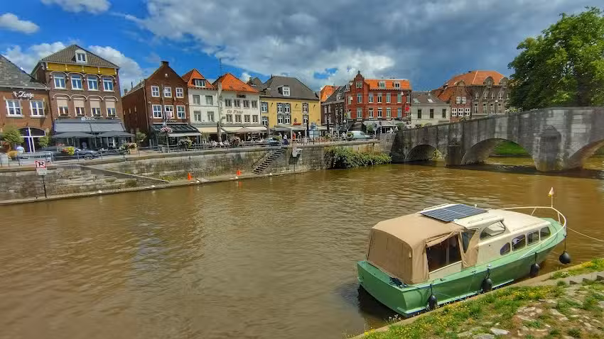 Aanlegsteiger Rondvaartboot