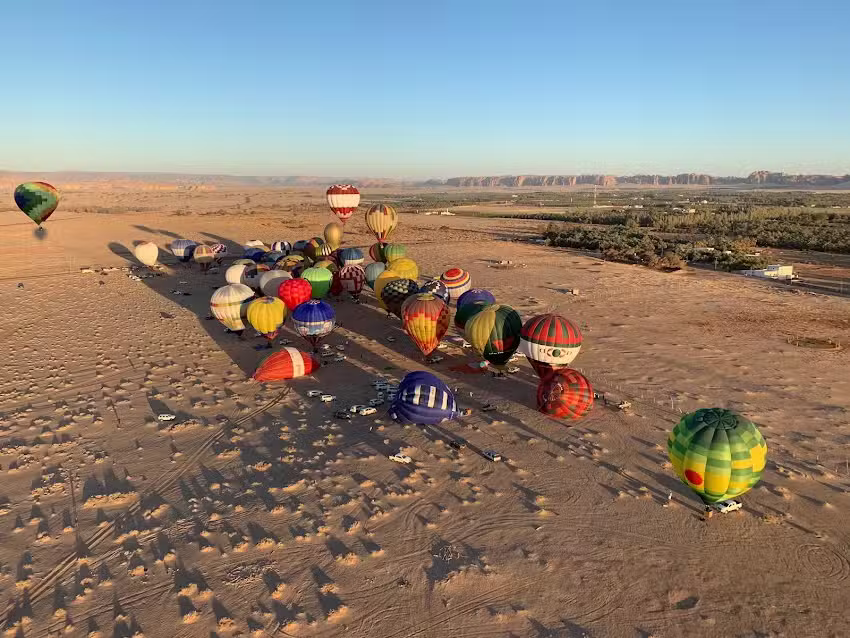 AlUla Skies / Winter at Tantora Balloonfestival