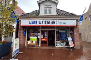 Bezoekerscentrum en VVV Heeg – Waterland van Friesland
