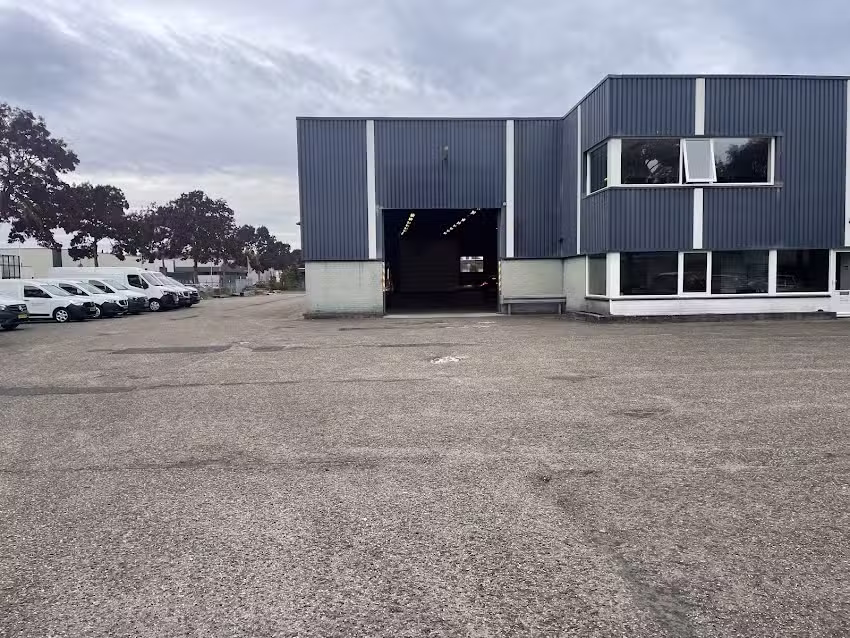 Busverhuur Zwolle www.ffbusjehuren.nl- {Goedkoop & Kilometervrij}