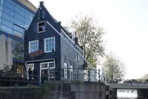 Captain Dave Amsterdam—The Official