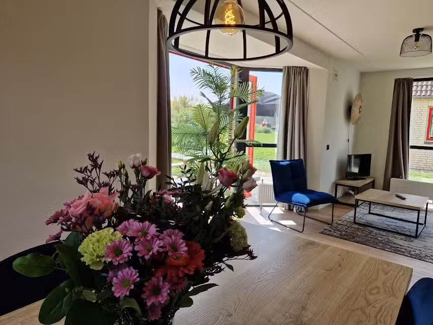 Gelderland Lake stay &lsquo;Rotorua&rsquo;, BBQ & tuin aan meer&ndash;6 per.