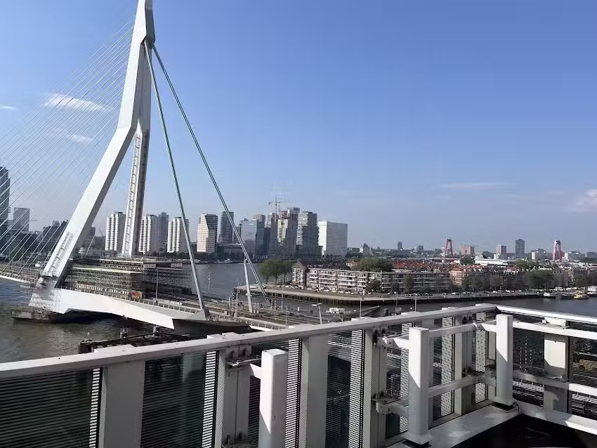 Guided Tours by Isabelle