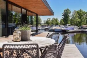 Haven Lake Village BV