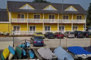 Jachthaven en Hotel Borger