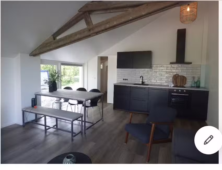 Luxe Vakantiehuis &ldquo; De Schuurkamer&rdquo; Friesland