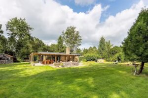 Natuurhuisje Hermelijn &ndash; particulier vakantiehuis middenin het bos