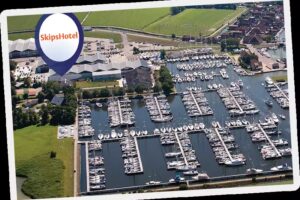 Skipshotel Hindeloopen / Hielpen