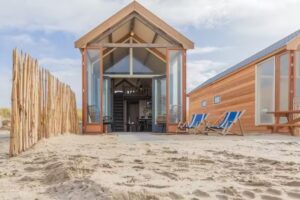 Strandhuisjes Zee en Zon