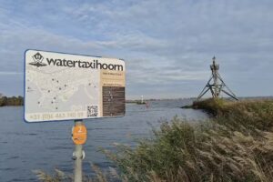 Watertaxi Hoorn &ndash; Halte 9 &ndash; Vuurtoren &ndash; Art Route &ndash; Rondvaarten