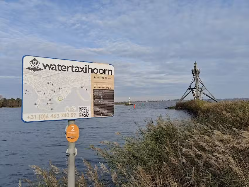 Watertaxi Hoorn &ndash; Halte 9 &ndash; Vuurtoren &ndash; Art Route &ndash; Rondvaarten